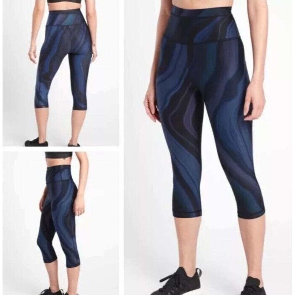 Athleta Crop Leggings XS Accelerate Geode Blue Black Purple Marble Stretch 15"